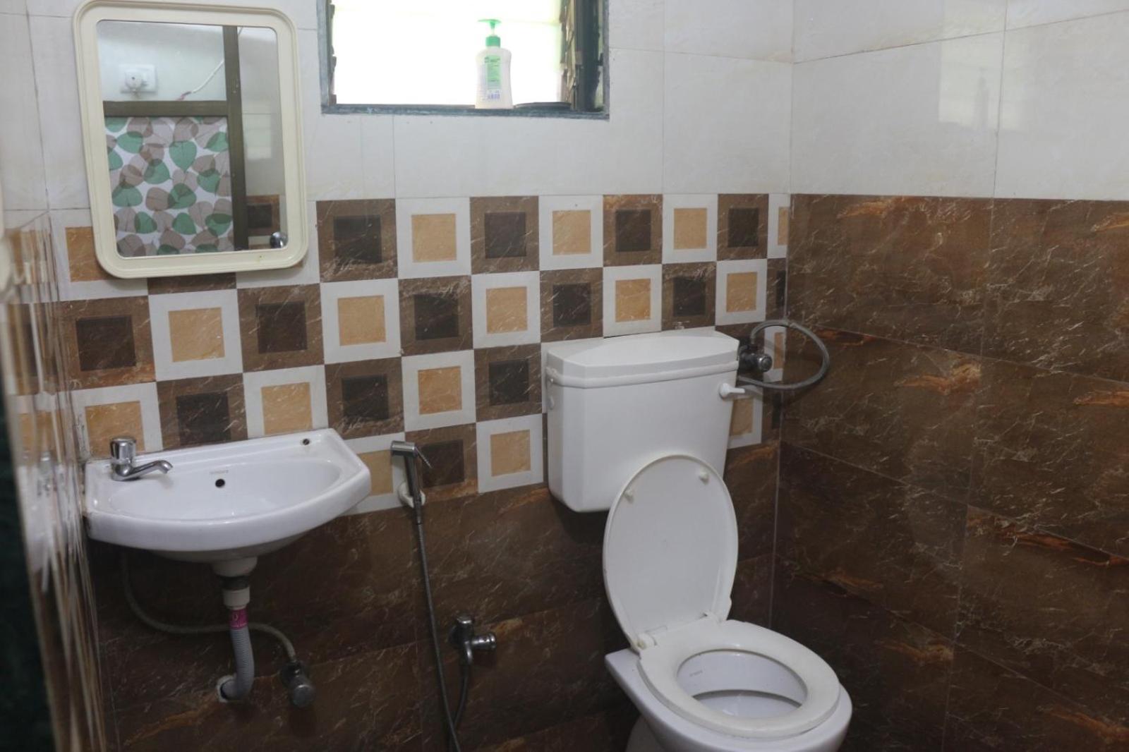 Hotel Phoenix Lonavala Dış mekan fotoğraf