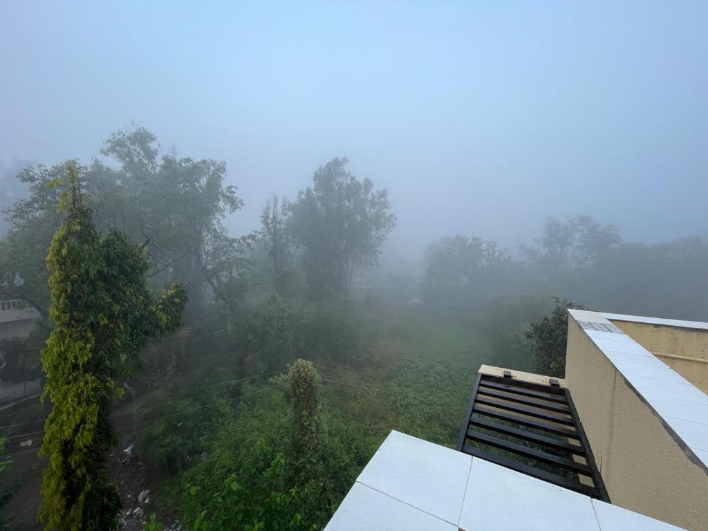 Hotel Phoenix Lonavala Dış mekan fotoğraf