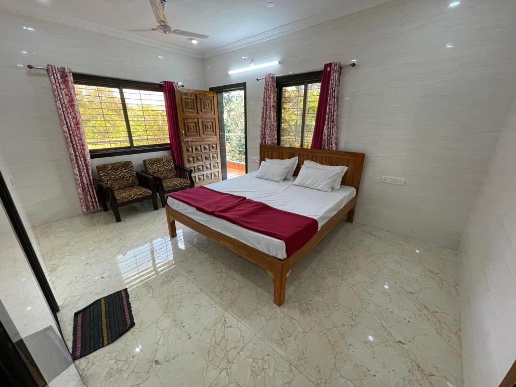 Hotel Phoenix Lonavala Dış mekan fotoğraf