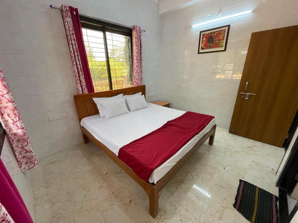 Hotel Phoenix Lonavala Dış mekan fotoğraf