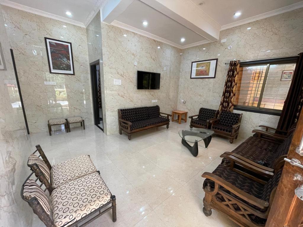 Hotel Phoenix Lonavala Dış mekan fotoğraf
