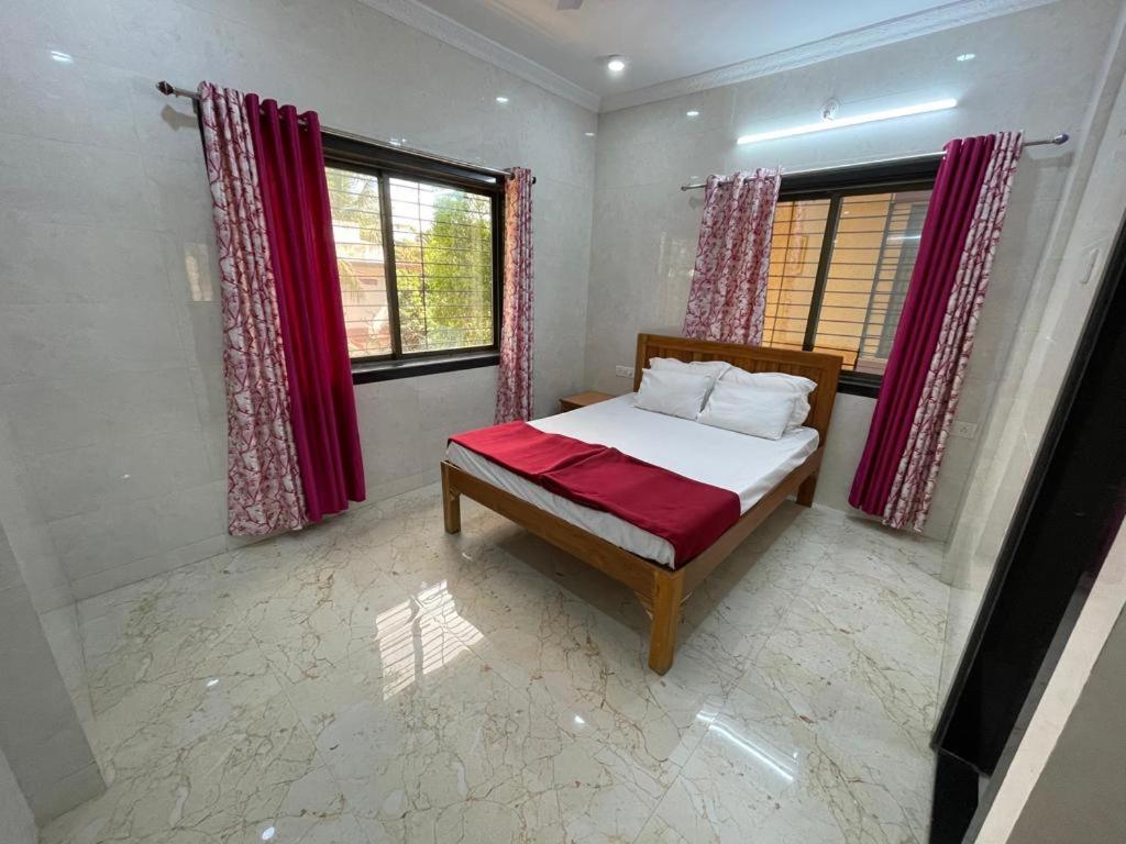 Hotel Phoenix Lonavala Dış mekan fotoğraf